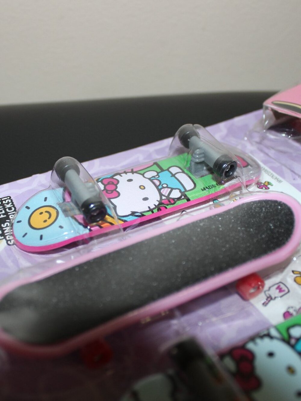 FREE WITH ANY BUY❤️Sanrio Hello Kitty 3 Pack Fingerboards Finger Skateboards - Picture 7 of 7